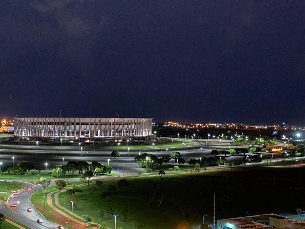 Flat Encantador No 11º Com Vista Pra Torre De Tv Brasilia Bagian luar foto
