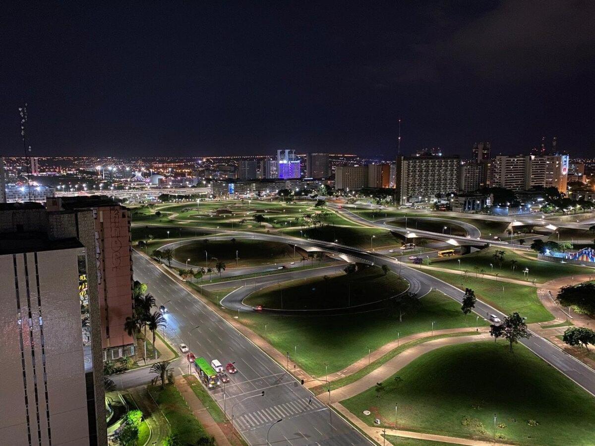 Flat Encantador No 11º Com Vista Pra Torre De Tv Brasilia Bagian luar foto